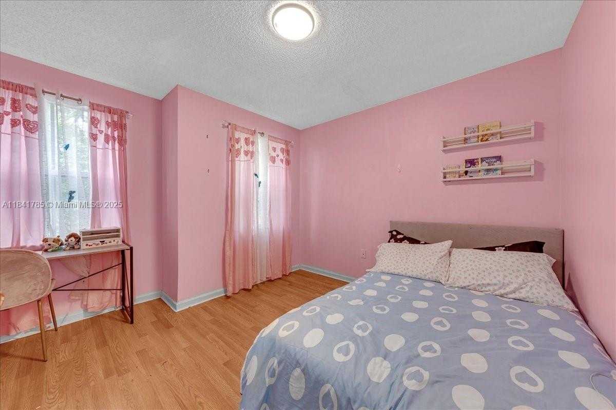 Small Image of 16354 SOUTH WEST 48TH ST, Miramar Number 39