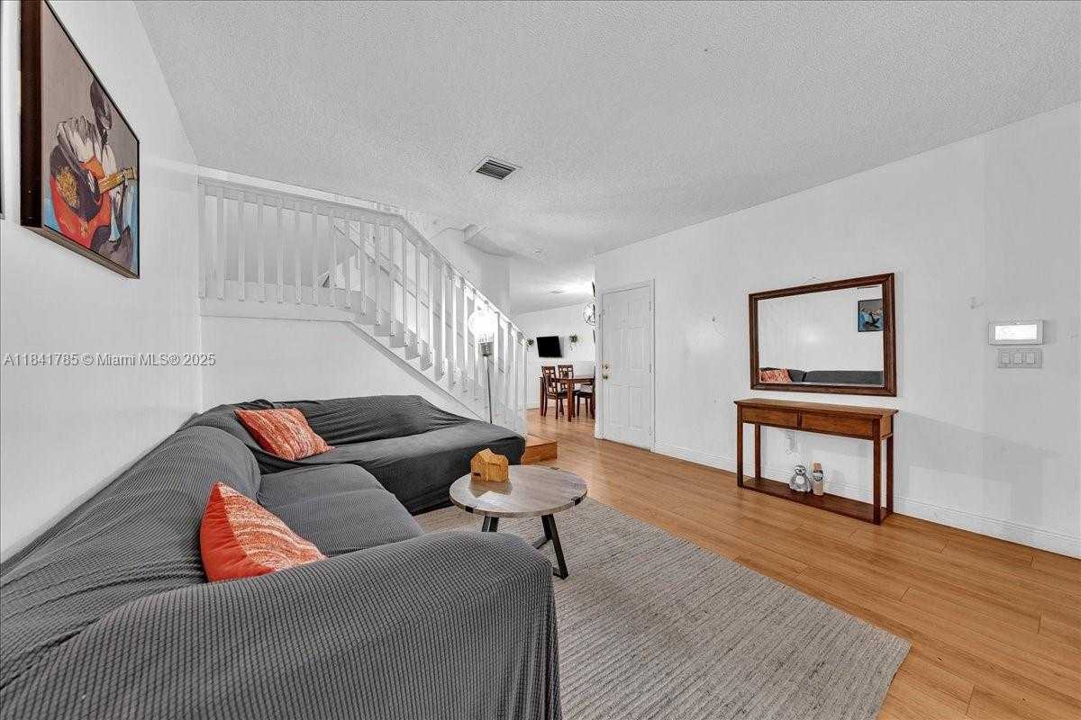 Small Image of 16354 SOUTH WEST 48TH ST, Miramar Number 4