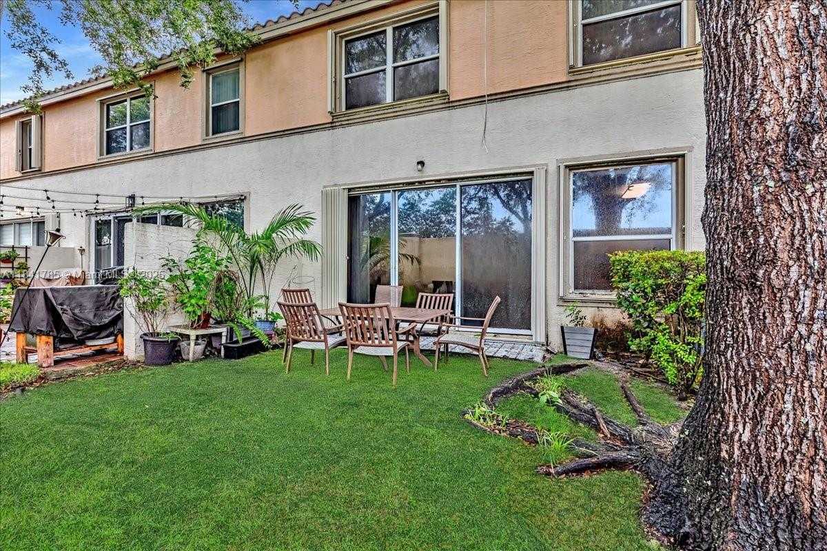 Small Image of 16354 SOUTH WEST 48TH ST, Miramar Number 45