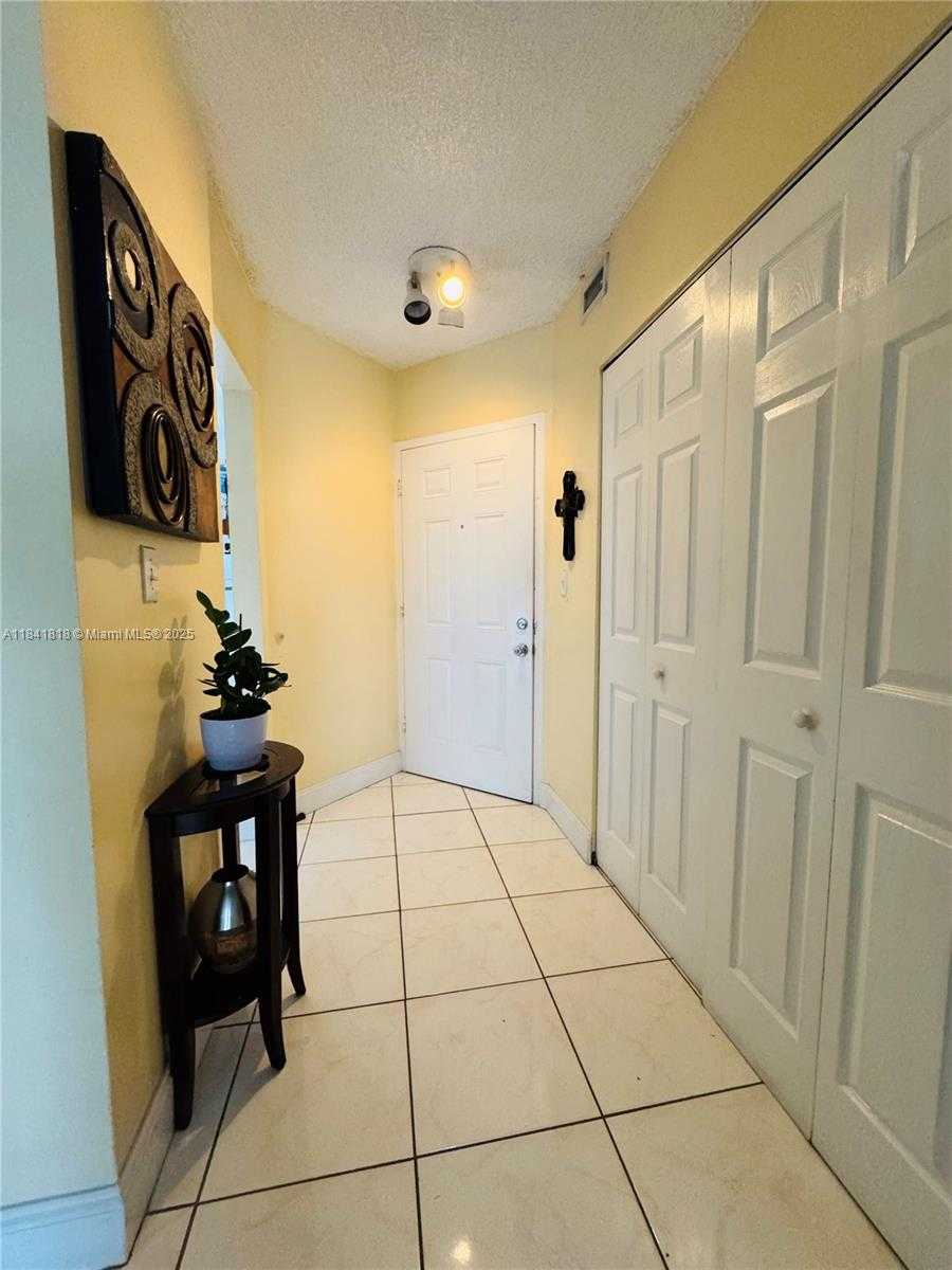 Small Image of 1750 WEST 46TH ST #210, Hialeah Number 4