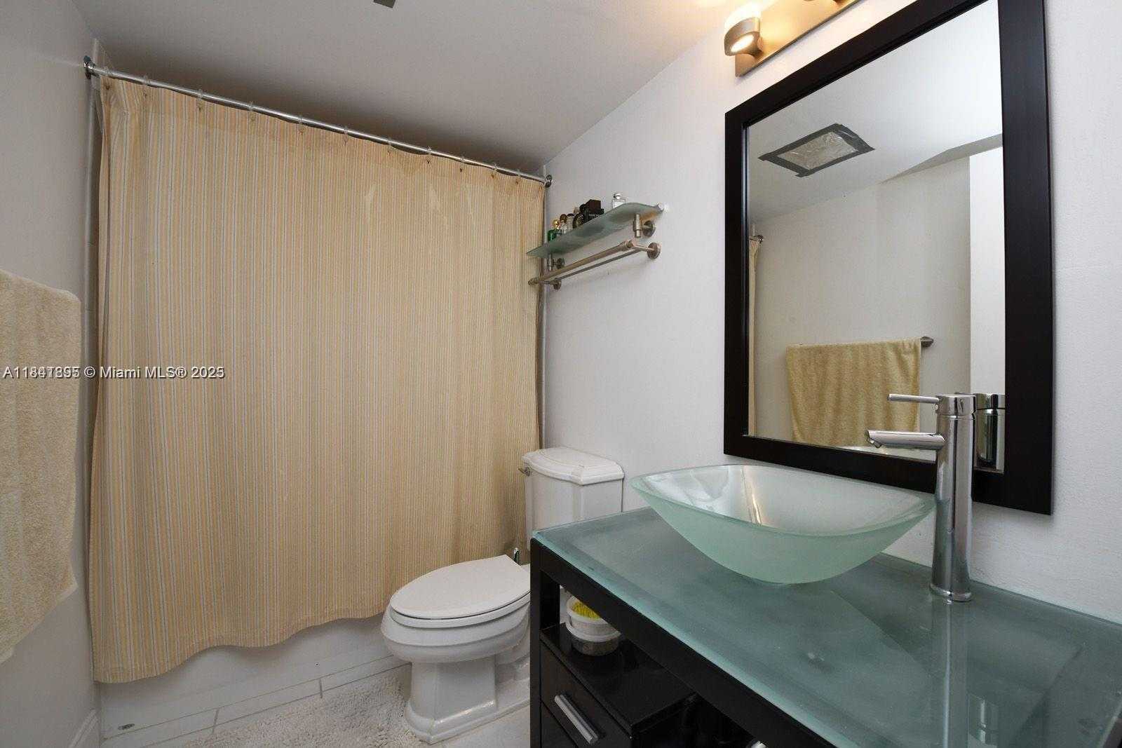 Small Image of 1045 10TH ST #907, Miami Beach Number 10