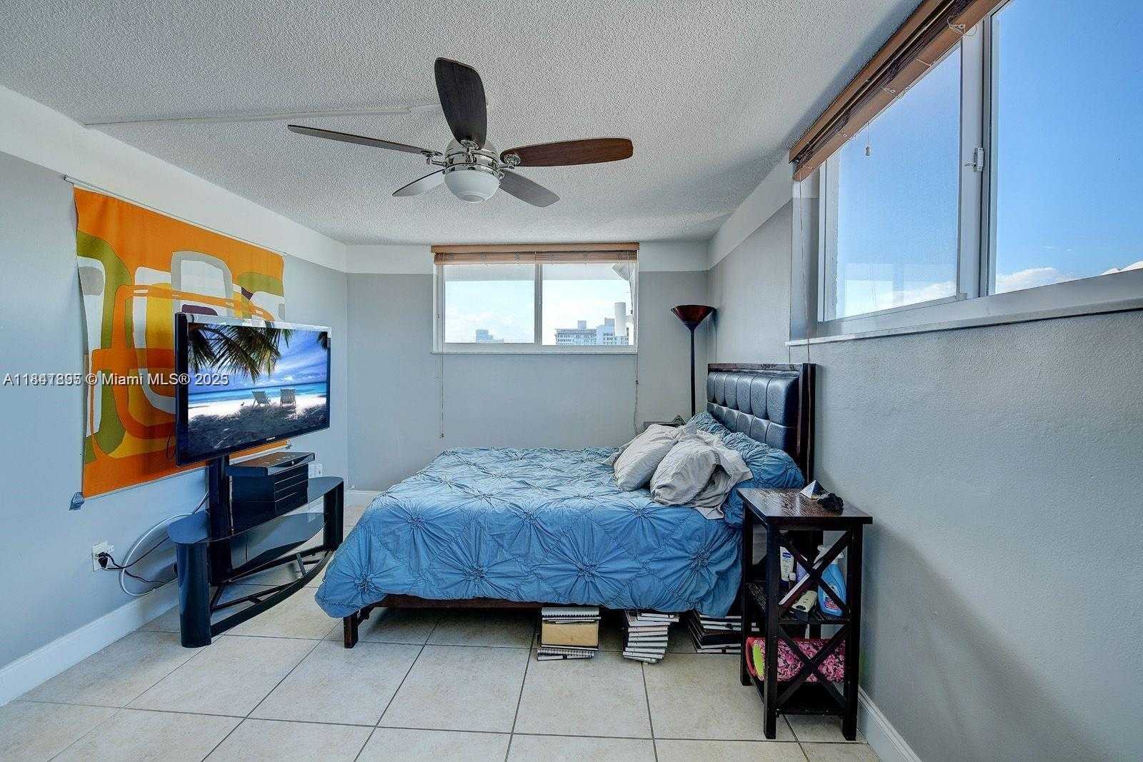 Small Image of 1045 10TH ST #907, Miami Beach Number 12