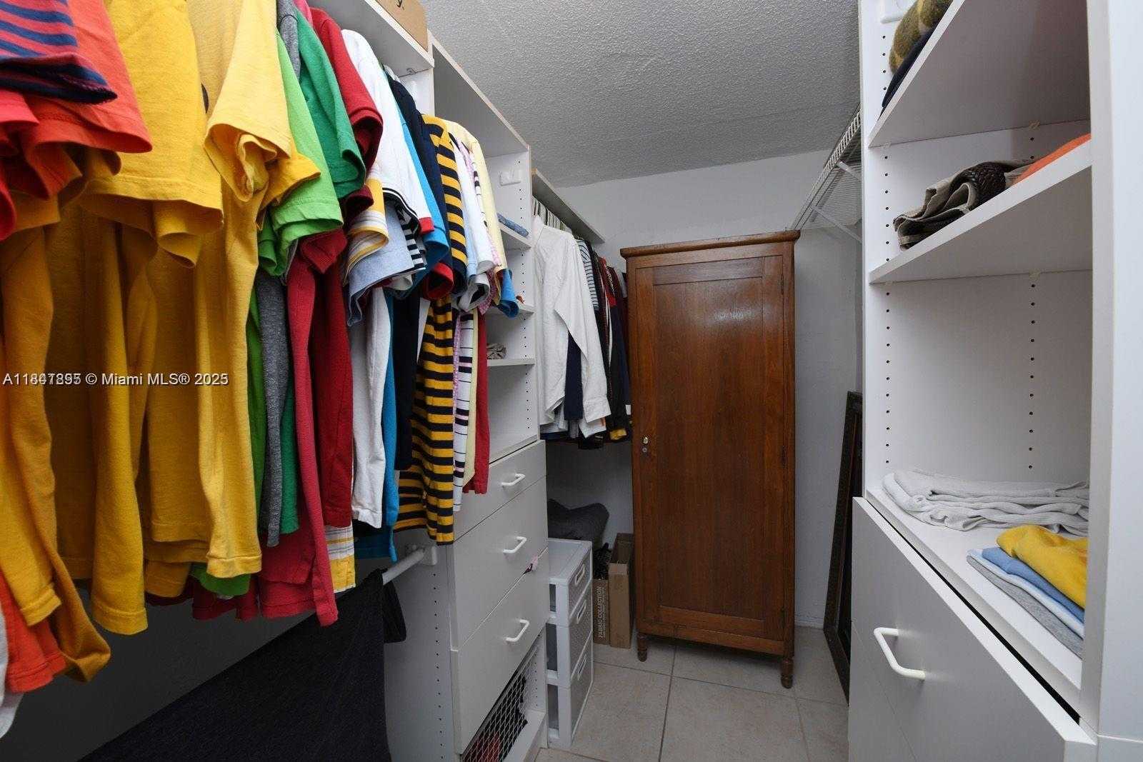 Small Image of 1045 10TH ST #907, Miami Beach Number 14