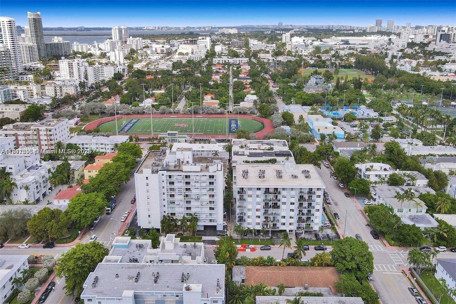 Small Image of 1045 10TH ST #907, Miami Beach Number 21