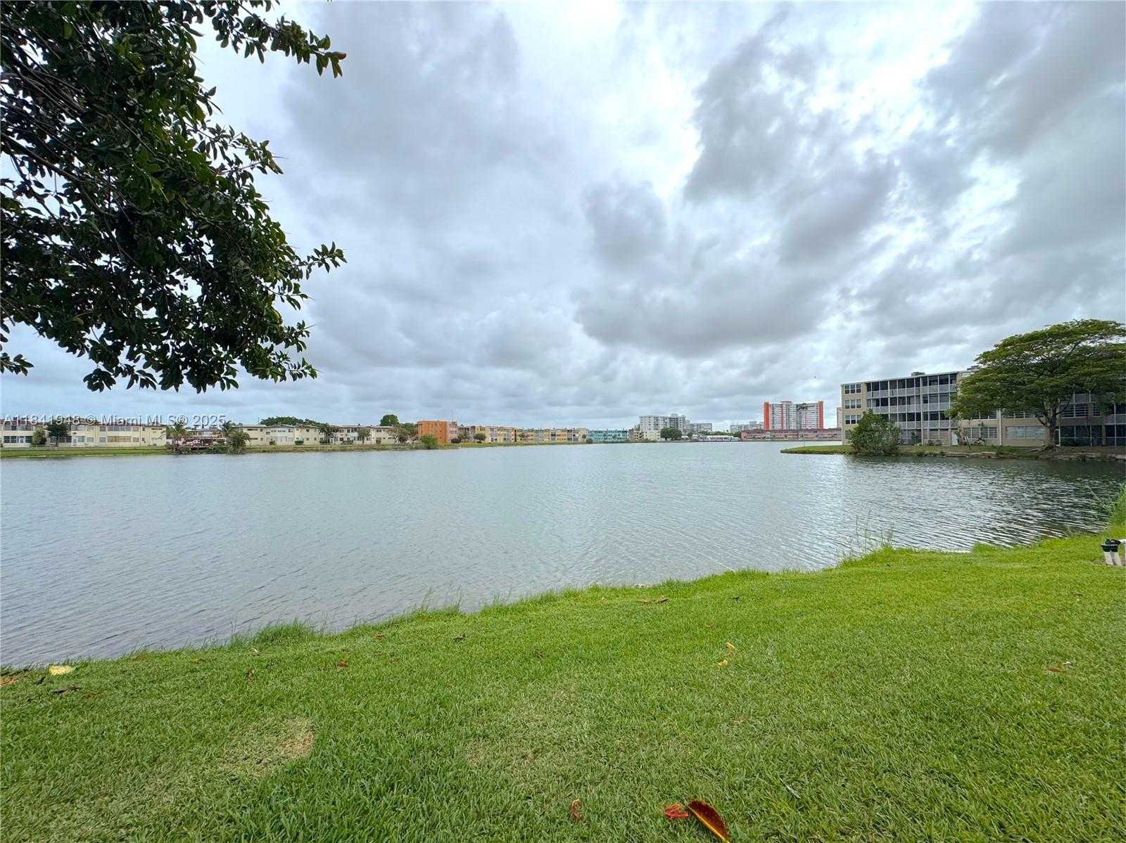Small Image of 1750 NORTH EAST 191ST ST #224-4, Miami Number 8