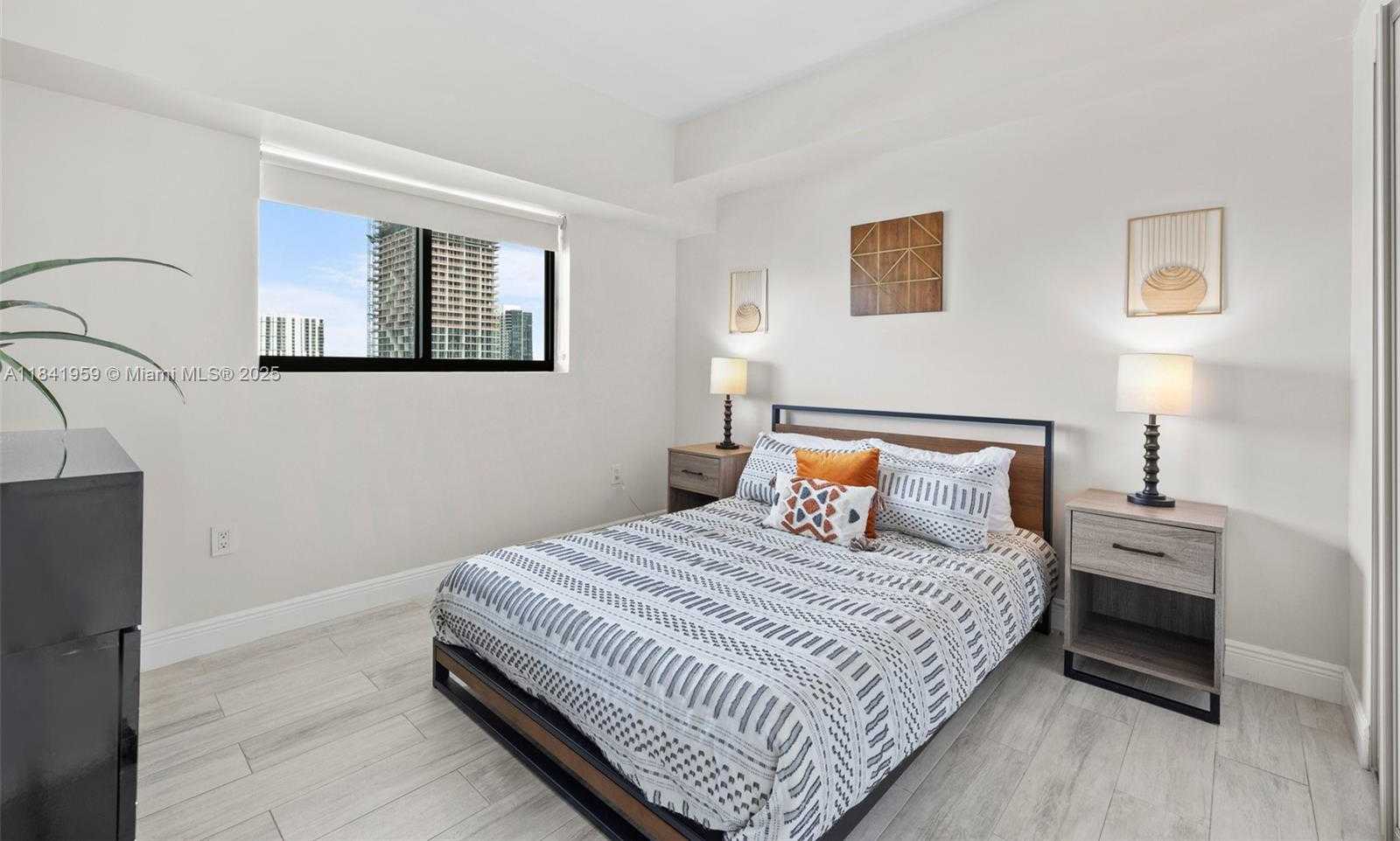 Small Image of 460 NORTH EAST 28TH ST #1605, Miami Number 23