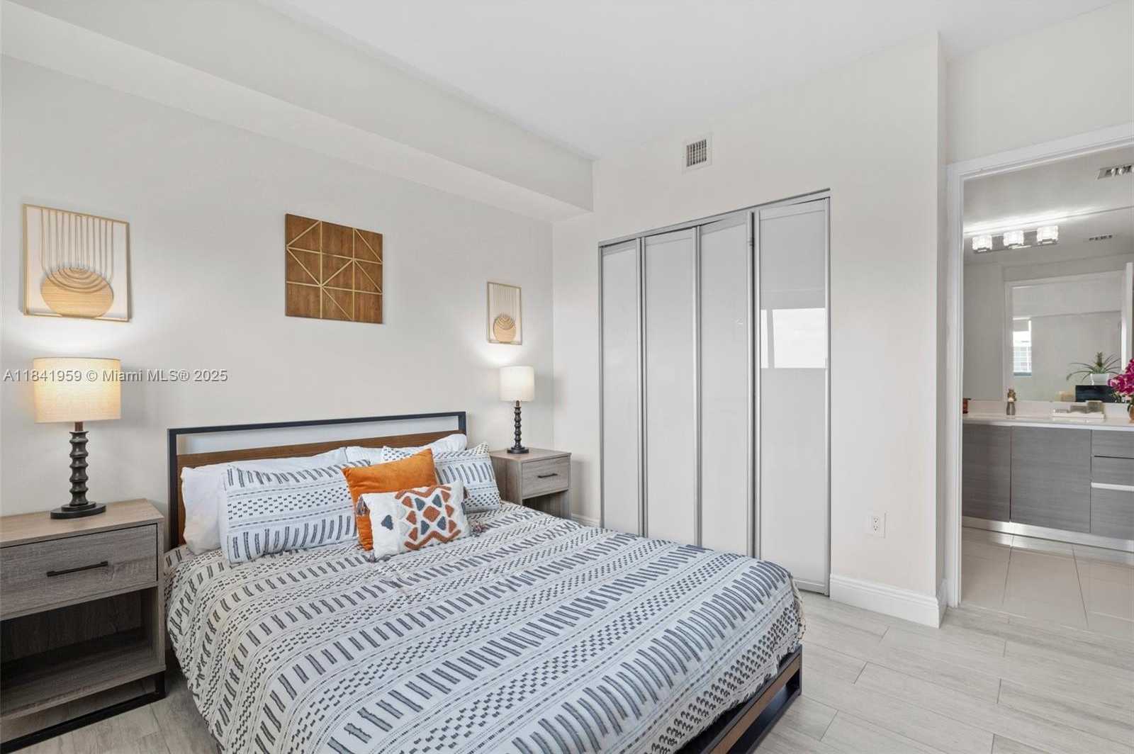 Small Image of 460 NORTH EAST 28TH ST #1605, Miami Number 24