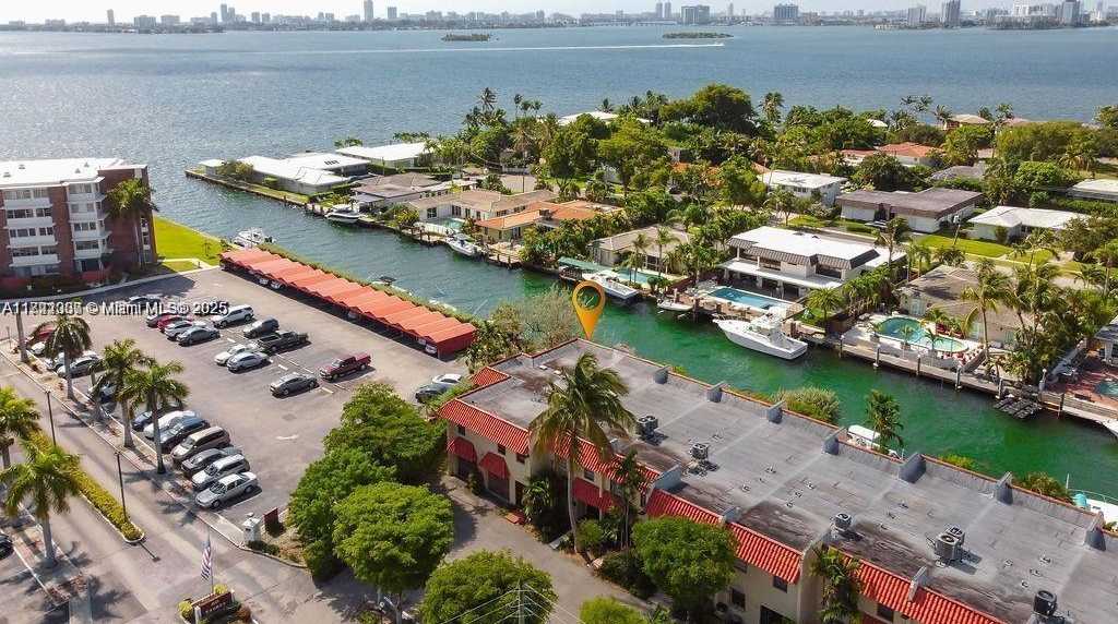 Small Image of 1634 NORTH EAST 105TH ST, Miami Shores Number 2