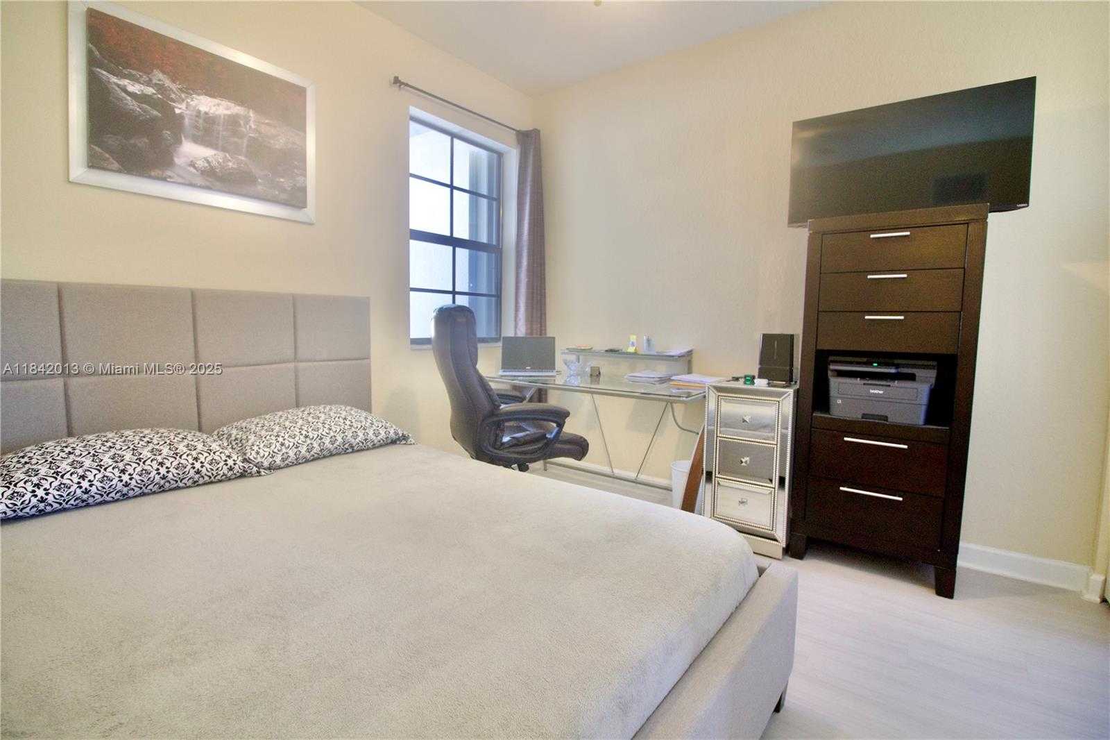 Small Image of 11564 SOUTH WEST 151 AVENUE, Miami Number 13