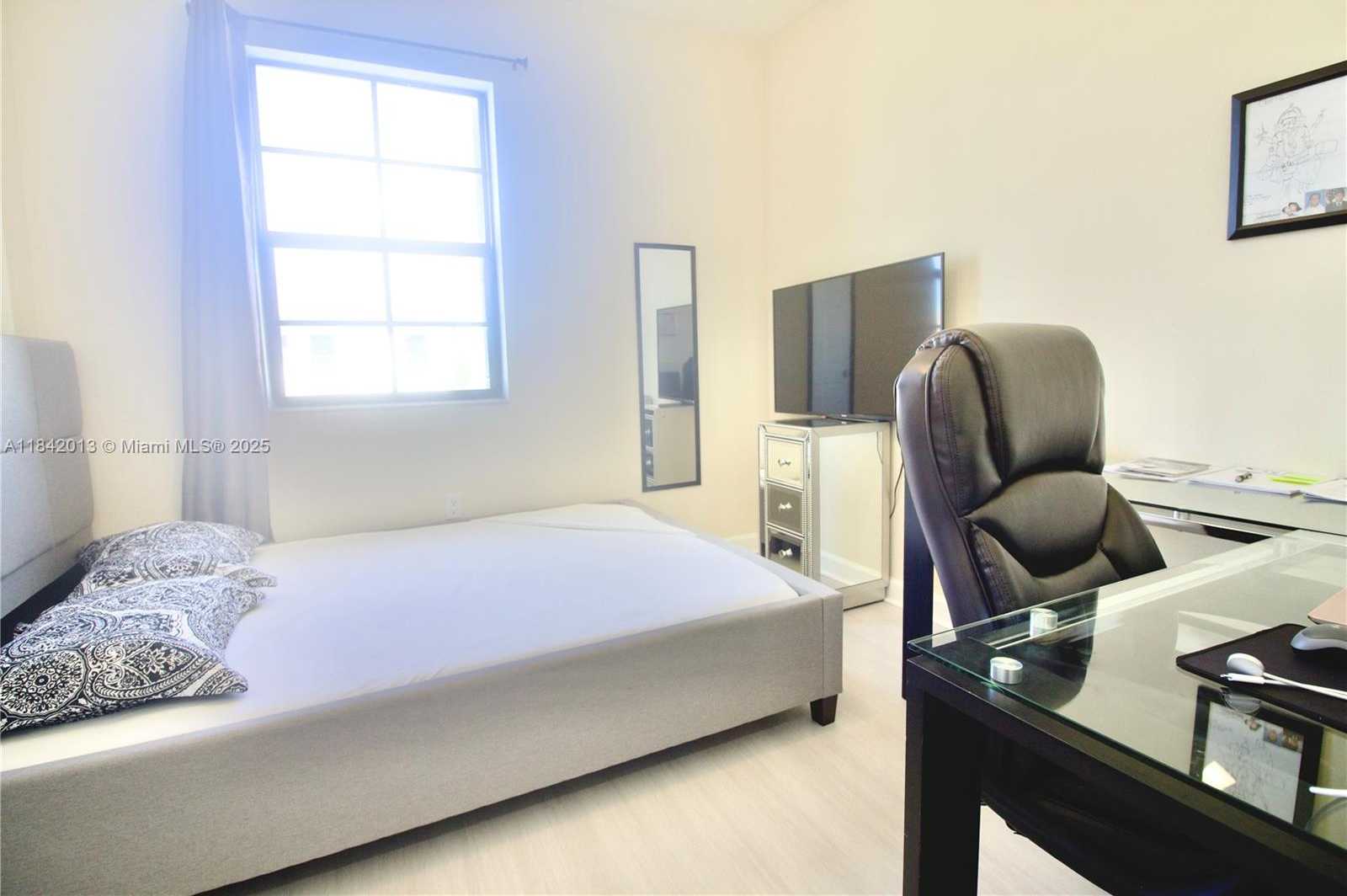 Small Image of 11564 SOUTH WEST 151 AVENUE, Miami Number 14