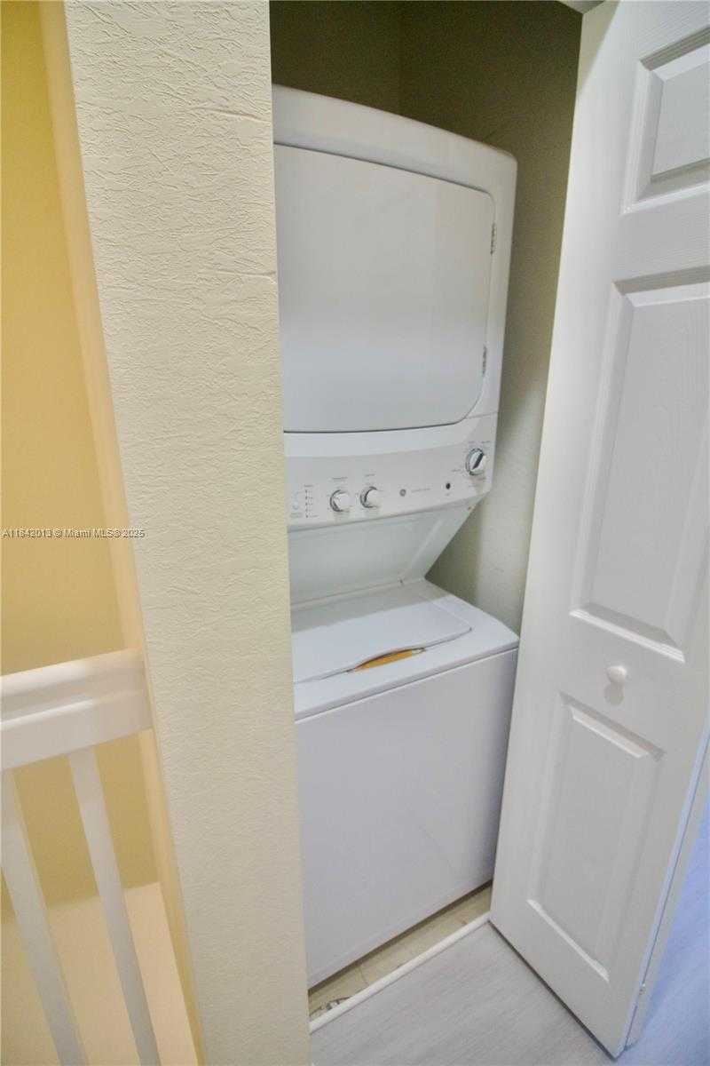 Small Image of 11564 SOUTH WEST 151 AVENUE, Miami Number 18