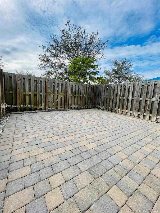 Small Image of 11564 SOUTH WEST 151 AVENUE, Miami Number 21