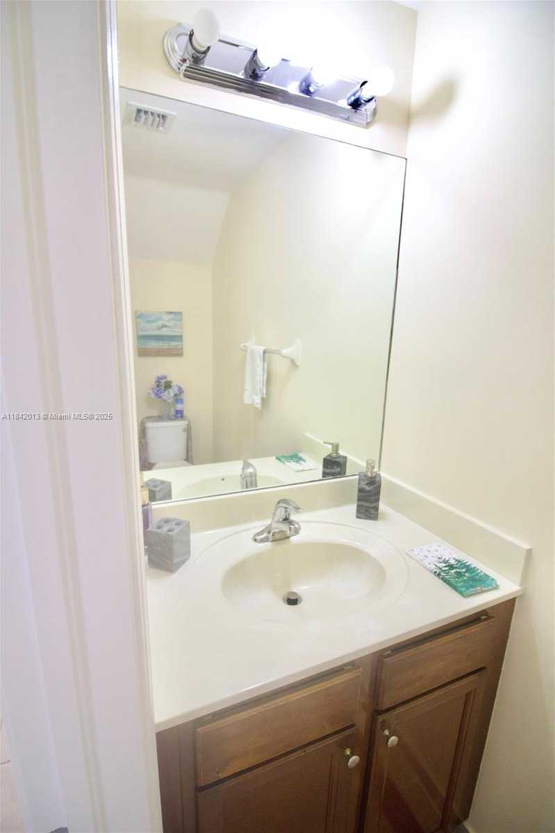 Small Image of 11564 SOUTH WEST 151 AVENUE, Miami Number 9