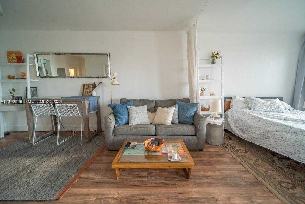Small Image of 1400 PENNSYLVANIA AVE #50, Miami Beach Number 3