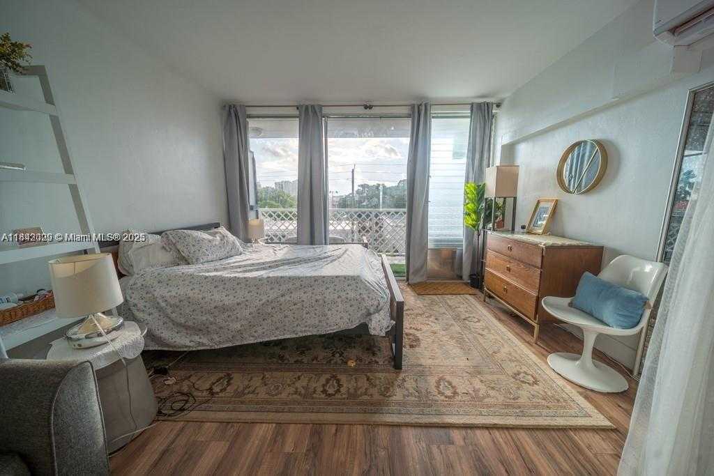 Small Image of 1400 PENNSYLVANIA AVE #50, Miami Beach Number 8