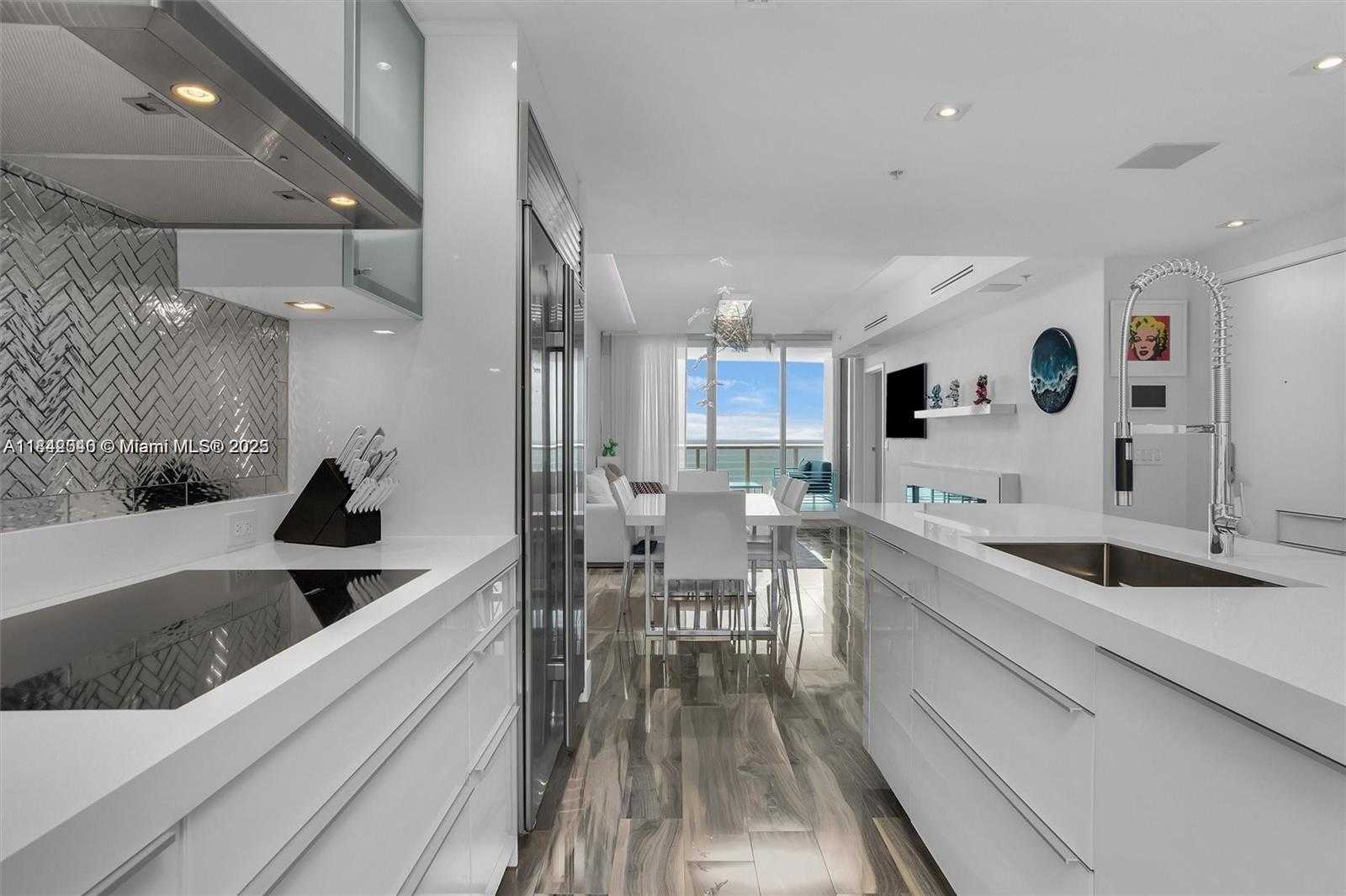 Small Image of 3801 COLLINS AVE #1104, Miami Beach Number 10