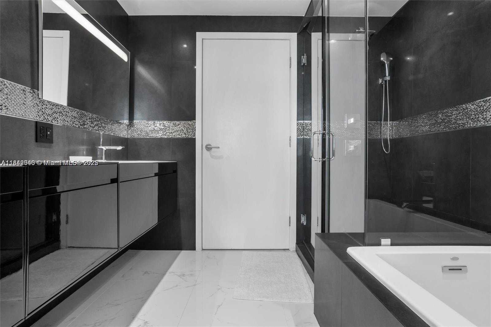 Small Image of 3801 COLLINS AVE #1104, Miami Beach Number 20