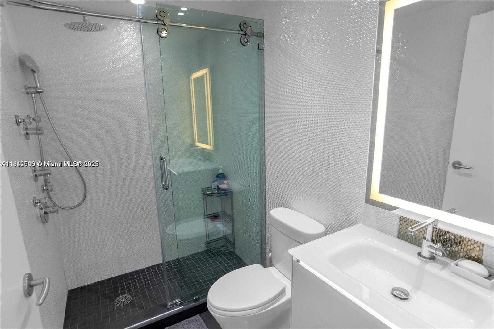 Small Image of 3801 COLLINS AVE #1104, Miami Beach Number 23