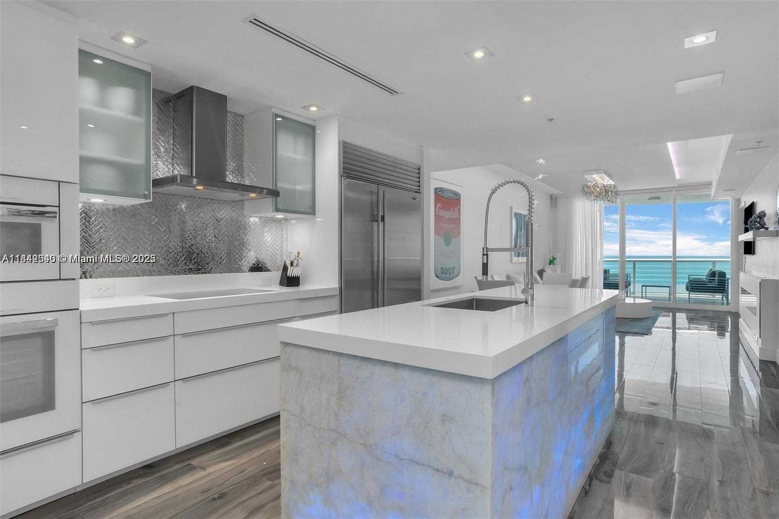 Small Image of 3801 COLLINS AVE #1104, Miami Beach Number 6