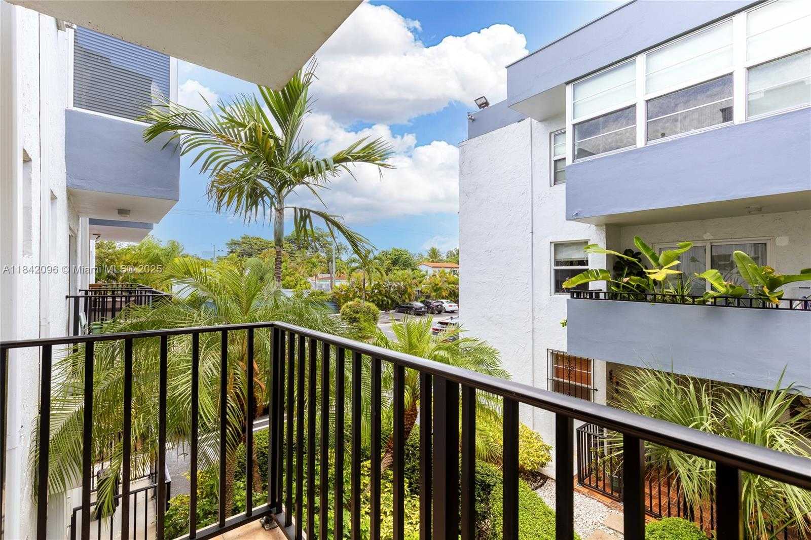 Small Image of 2465 SOUTH WEST 18TH AVENUE #3208, Miami Number 8