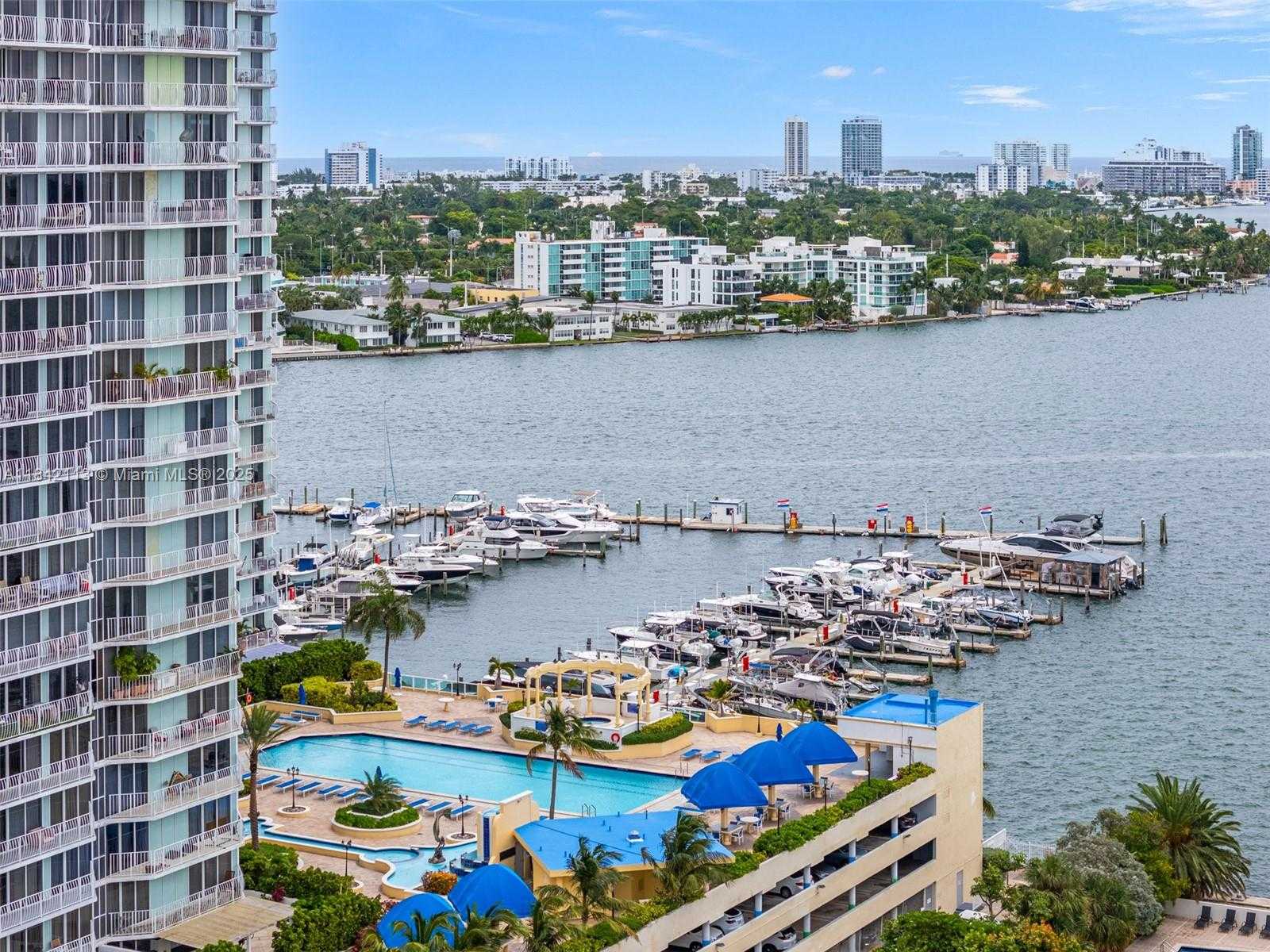 Small Image of 7601 E TREASURE DR #1915, North Bay Village Number 13