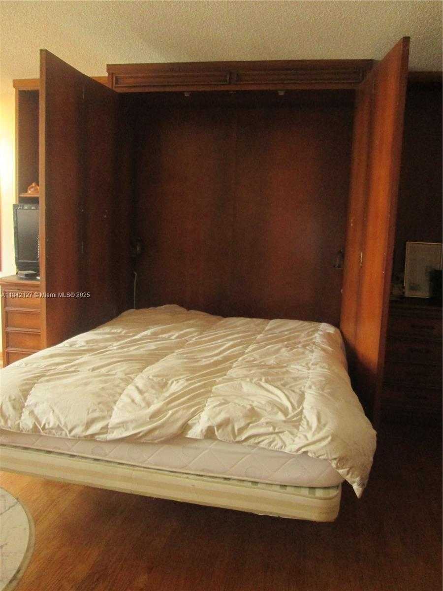 Small Image of 251 174TH ST #710, Sunny Isles Beach Number 12