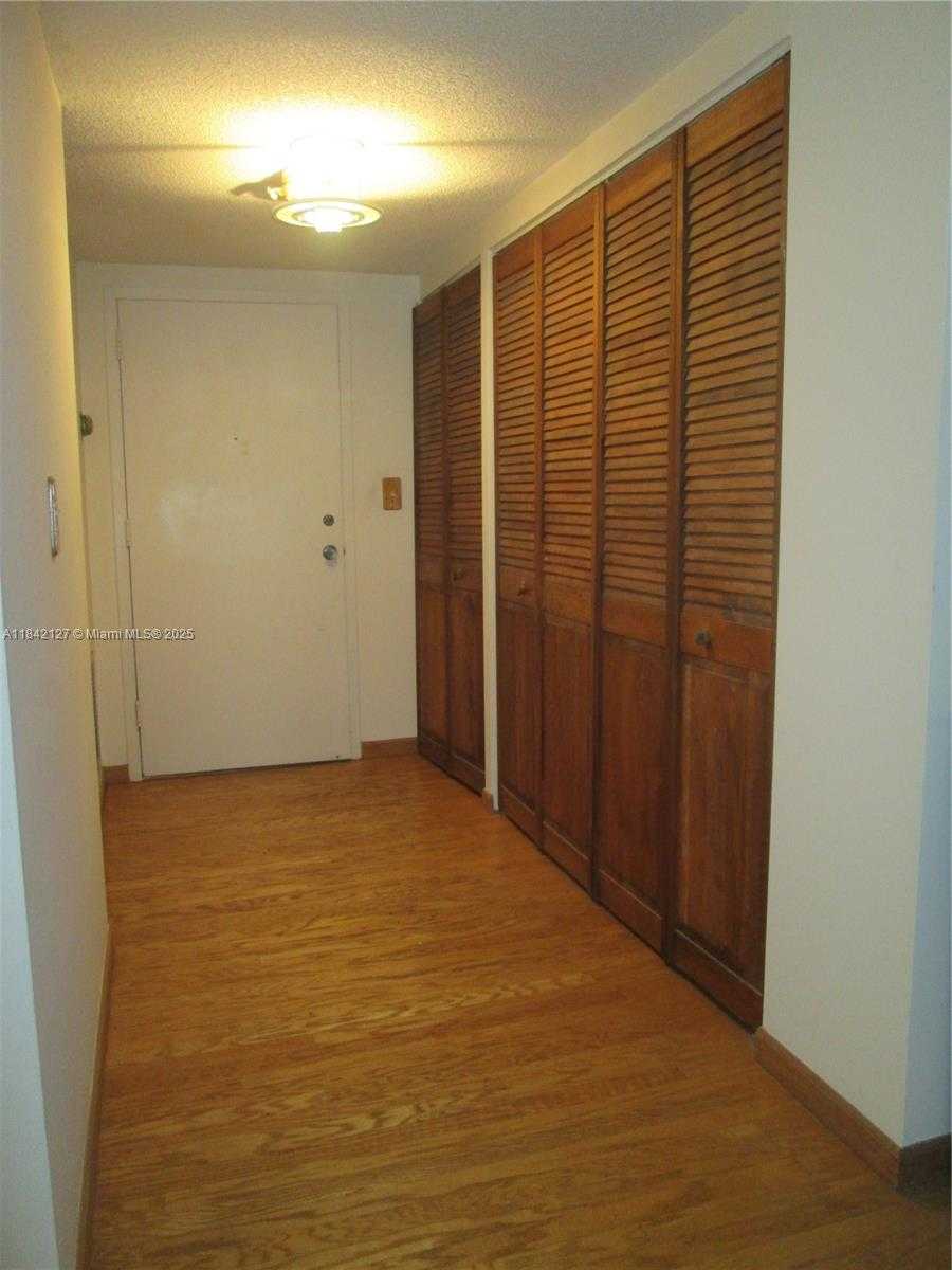 Small Image of 251 174TH ST #710, Sunny Isles Beach Number 5