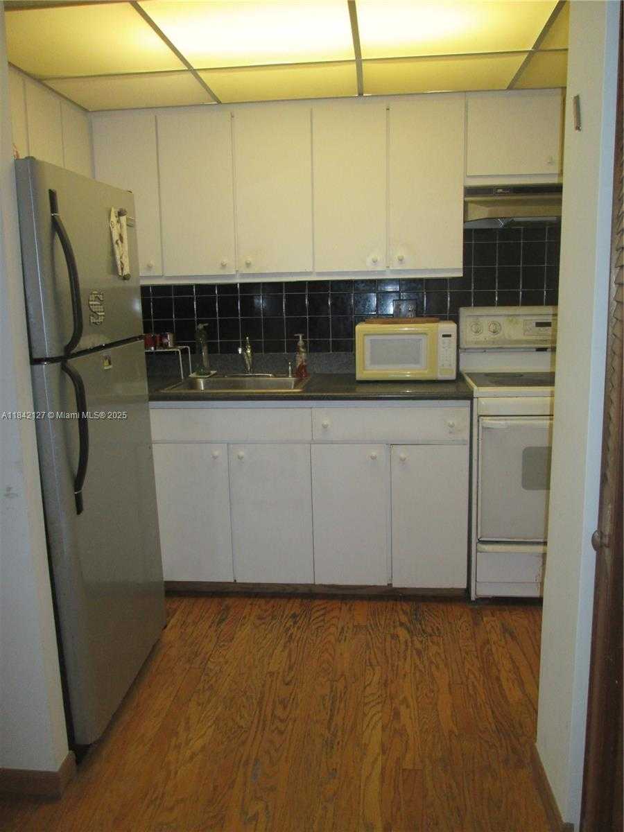 Small Image of 251 174TH ST #710, Sunny Isles Beach Number 6