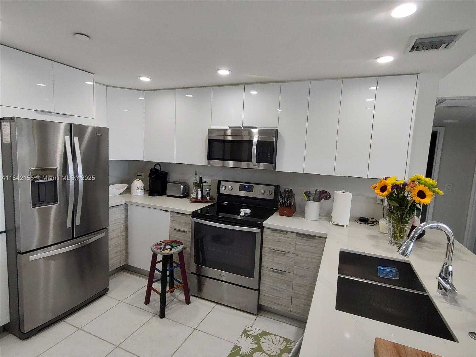 Small Image of 20505 EAST COUNTRY CLUB DR #833, Aventura Number 12