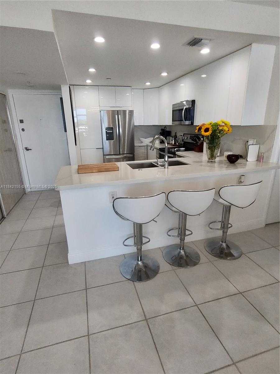 Small Image of 20505 EAST COUNTRY CLUB DR #833, Aventura Number 15