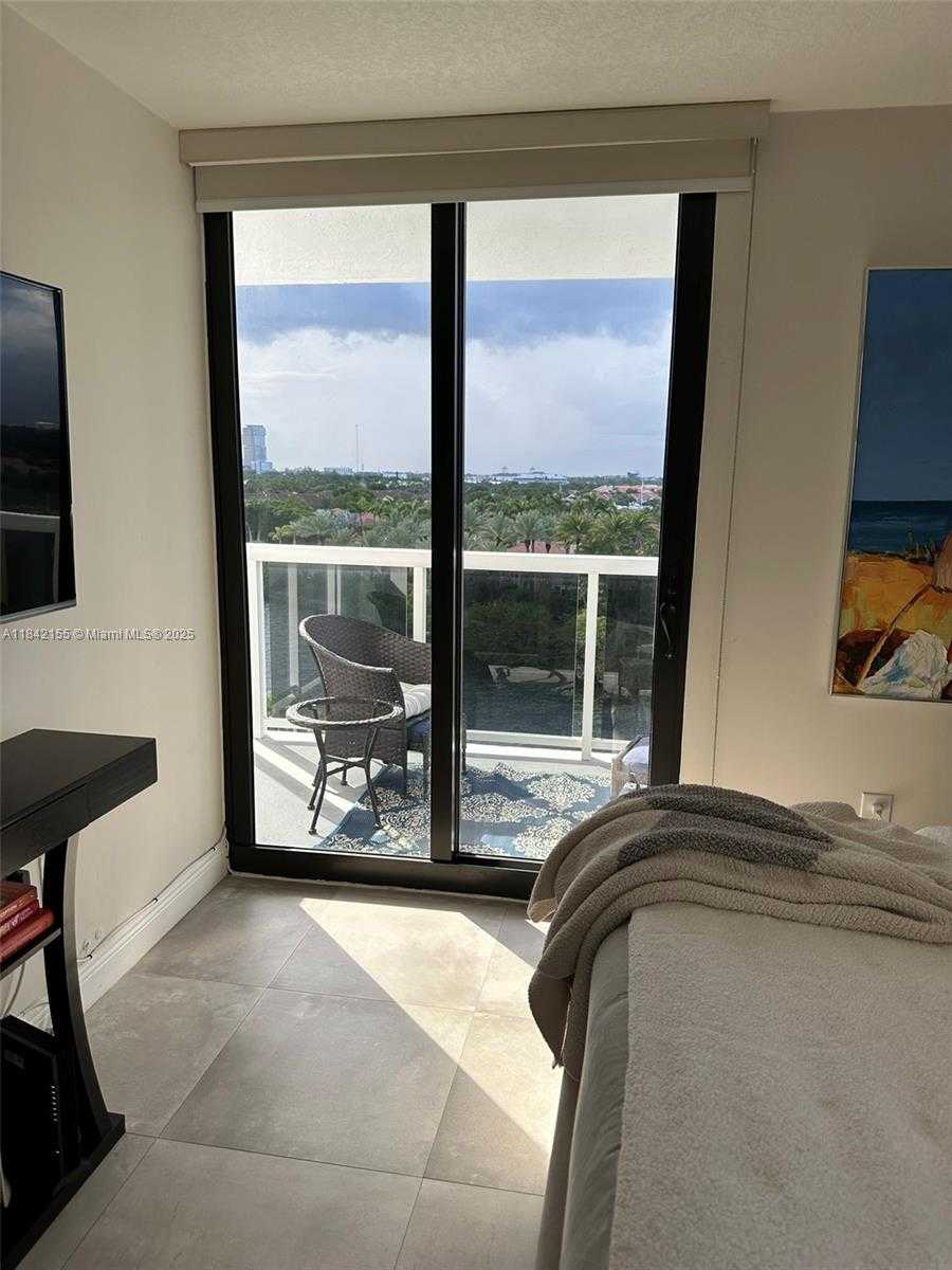 Small Image of 20505 EAST COUNTRY CLUB DR #833, Aventura Number 43
