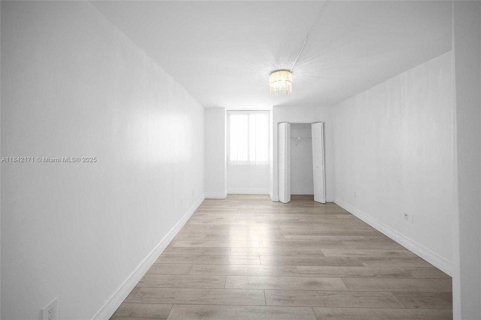 Small Image of 850 NORTH MIAMI AVE #W-1804, Miami Number 41