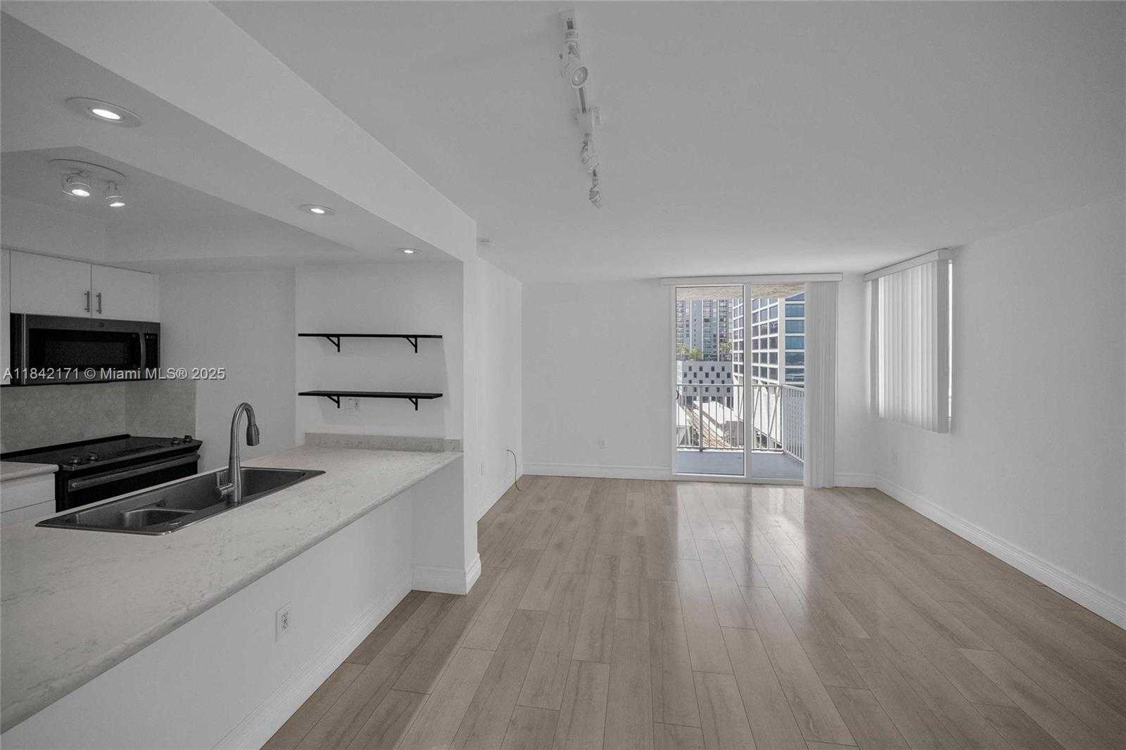 Small Image of 850 NORTH MIAMI AVE #W-1804, Miami Number 47