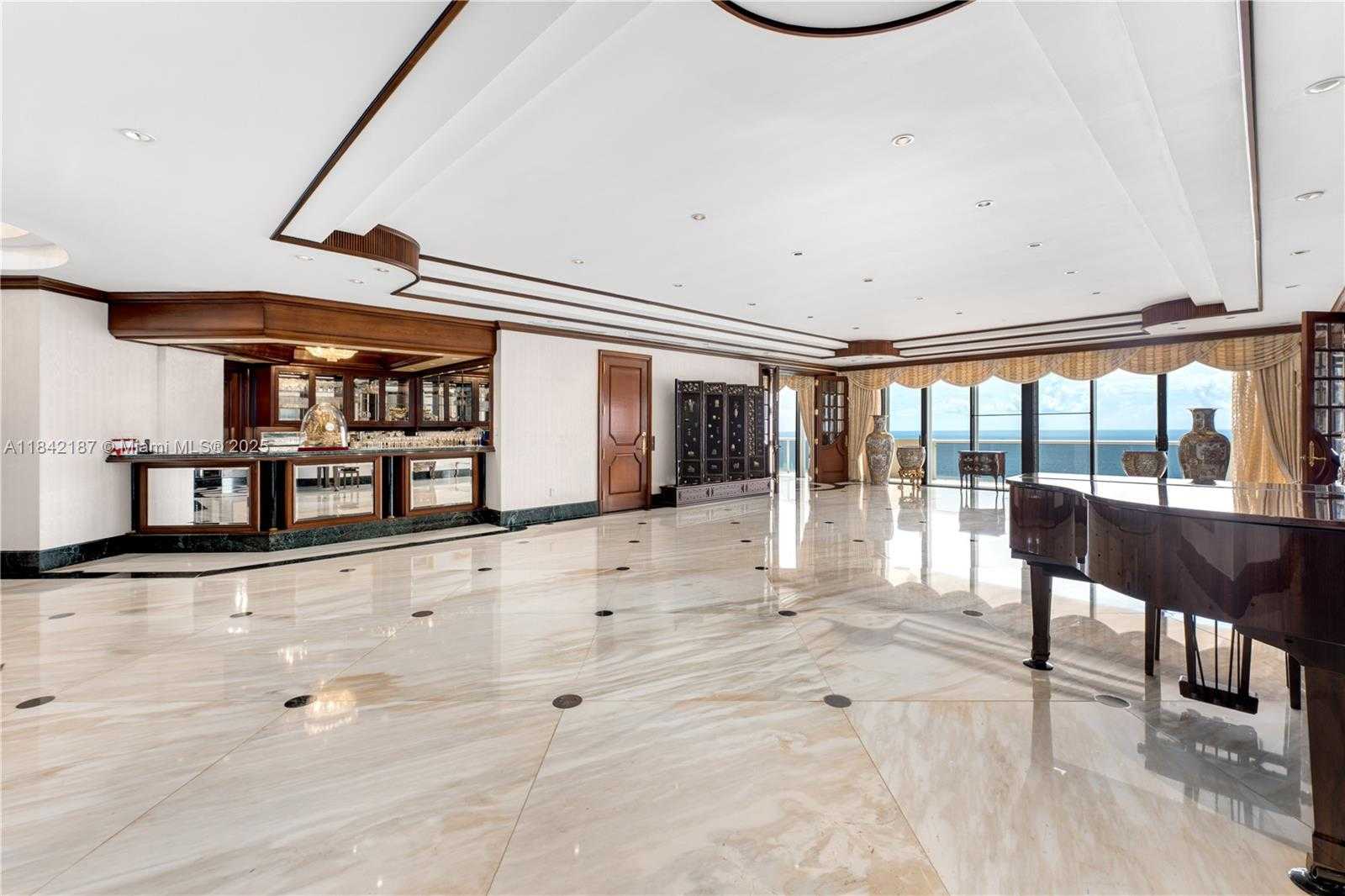 Small Image of 5757 COLLINS AVE #PH-4, Miami Beach Number 2