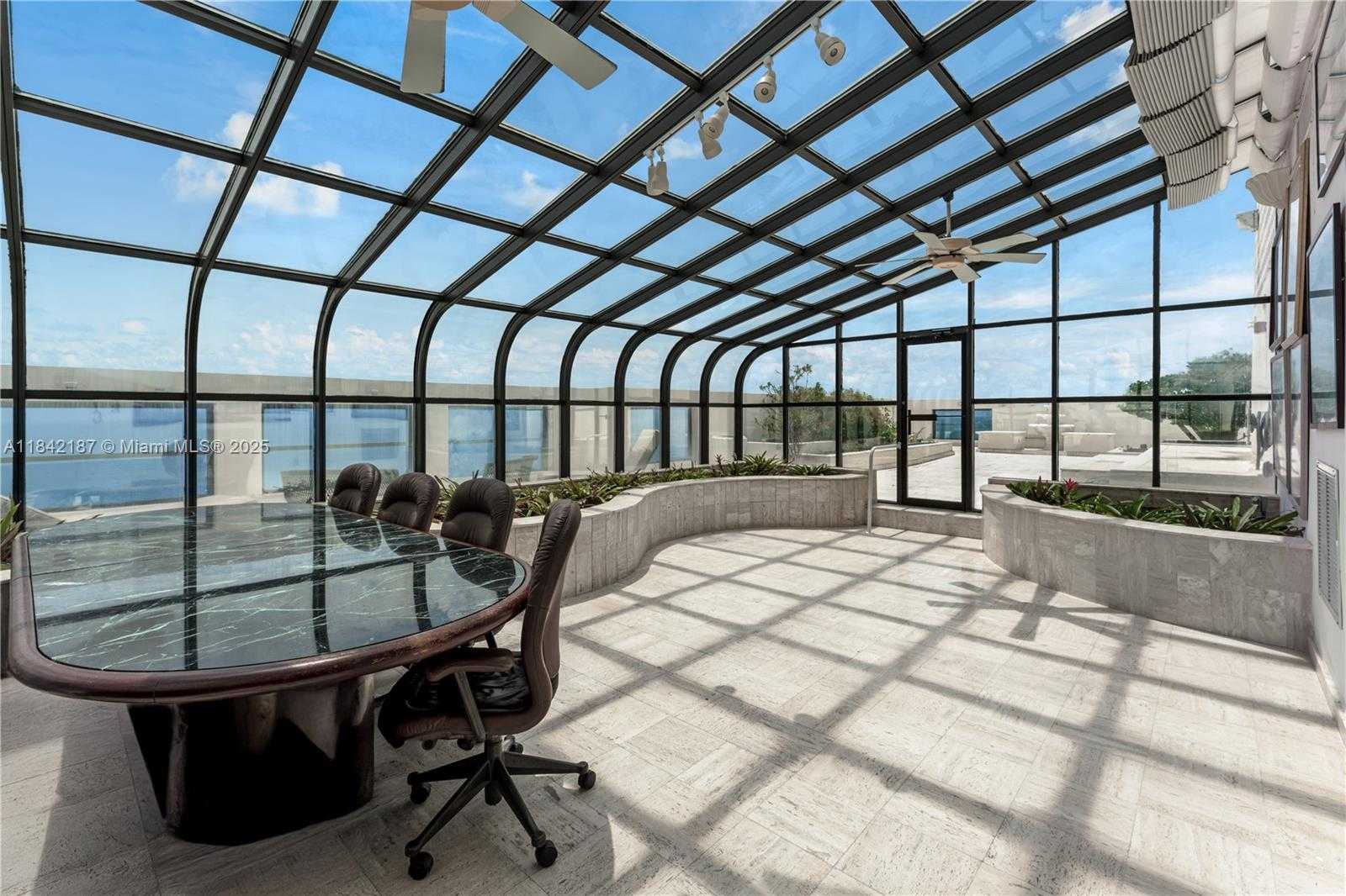 Small Image of 5757 COLLINS AVE #PH-4, Miami Beach Number 21