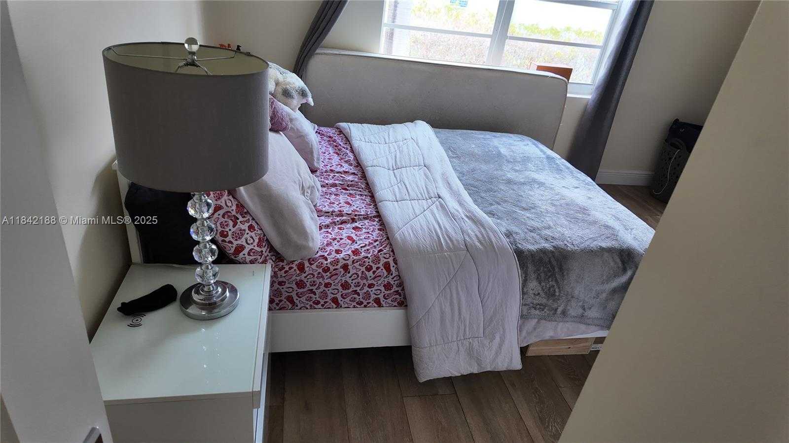 Small Image of 1535 MERIDIAN AVE #6, Miami Beach Number 11