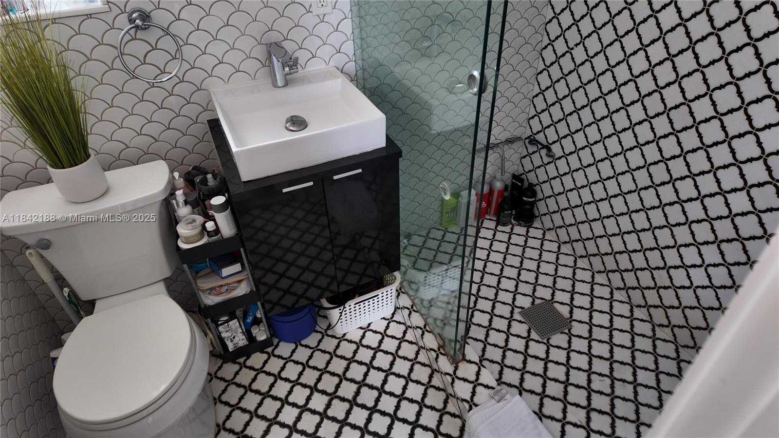 Small Image of 1535 MERIDIAN AVE #6, Miami Beach Number 14