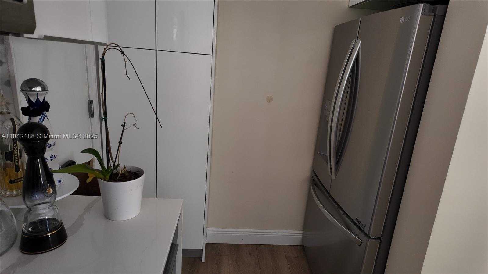 Small Image of 1535 MERIDIAN AVE #6, Miami Beach Number 7