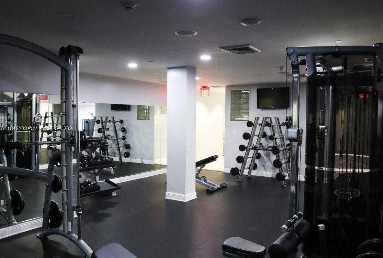 Small Image of 1250 SOUTH MIAMI AVE #2006, Miami Number 21
