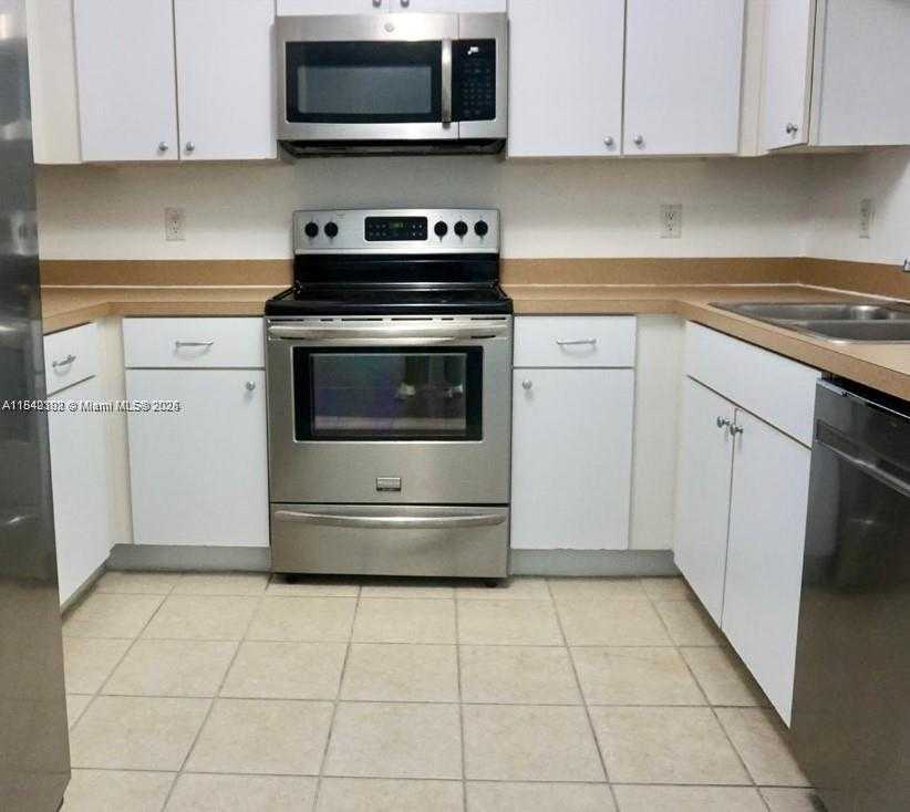 Small Image of 1250 SOUTH MIAMI AVE #2006, Miami Number 4