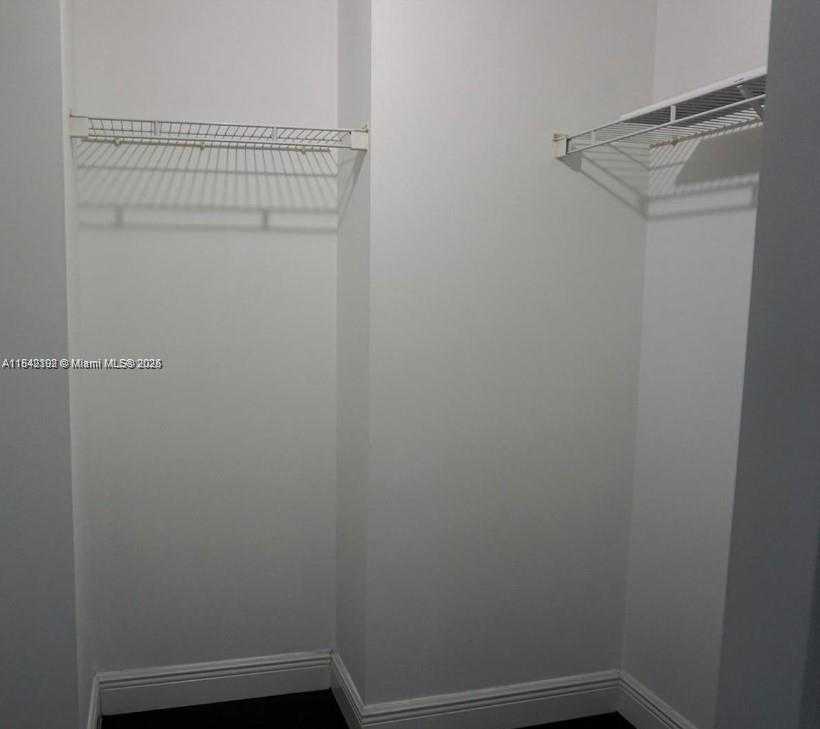 Small Image of 1250 SOUTH MIAMI AVE #2006, Miami Number 8
