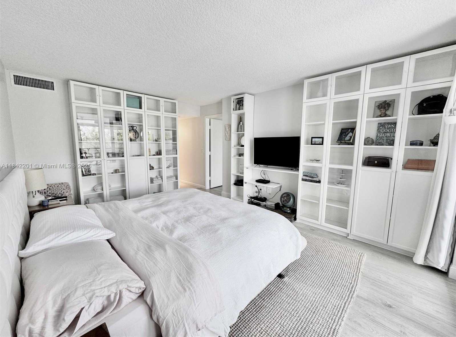 Small Image of 1400 SHERIDAN ST #23J, Hollywood Number 11