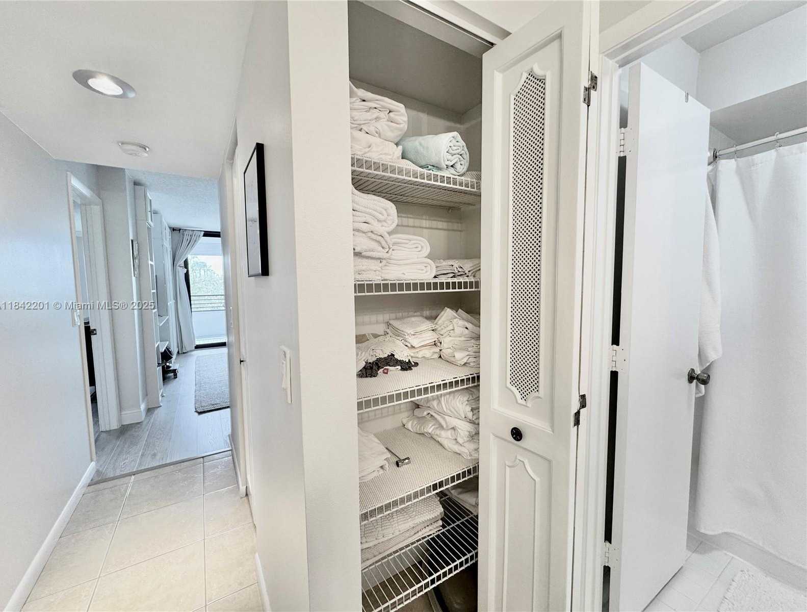 Small Image of 1400 SHERIDAN ST #23J, Hollywood Number 15