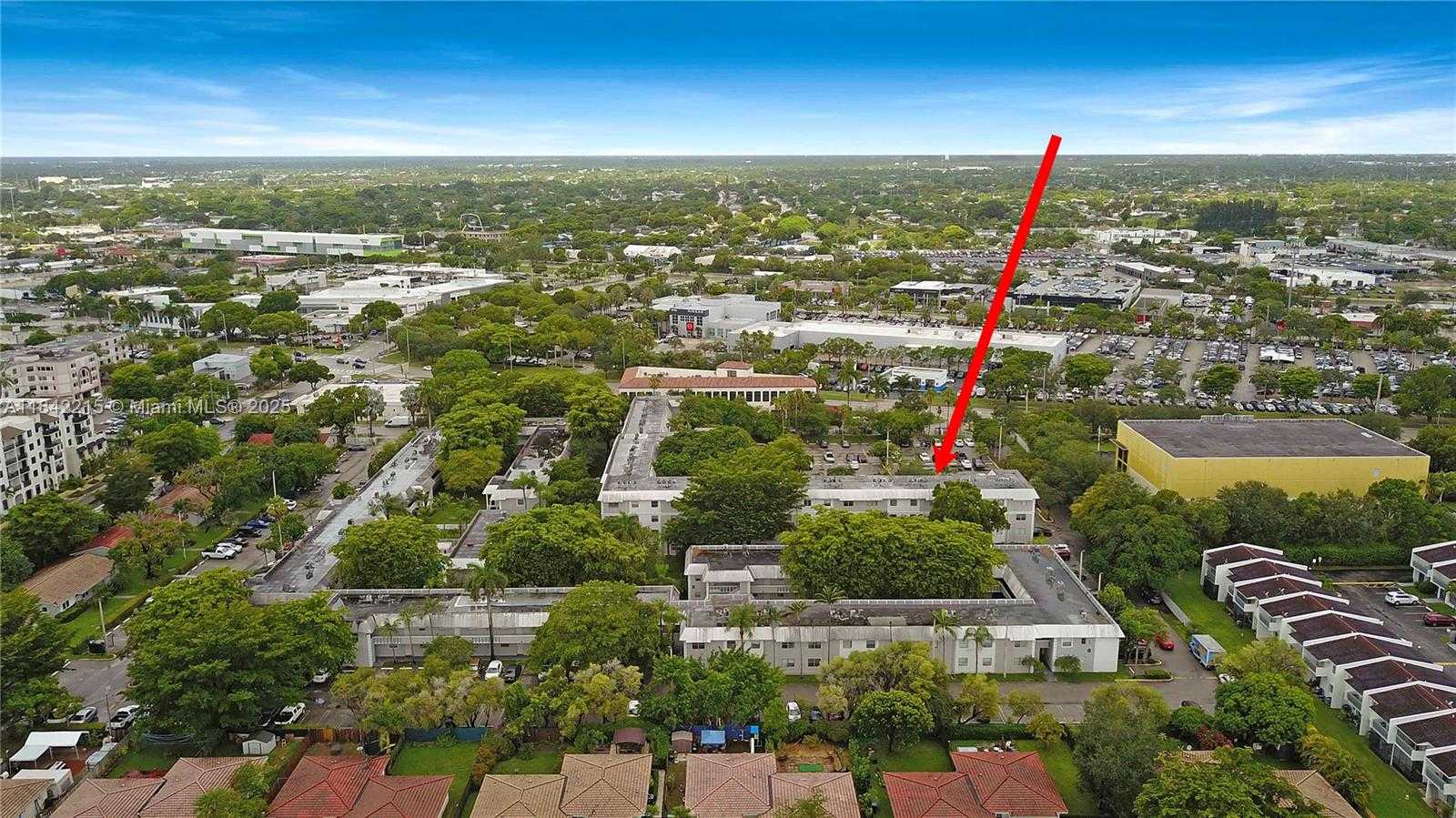 Small Image of 17255 SOUTH WEST 95TH AVE #445, Palmetto Bay Number 2