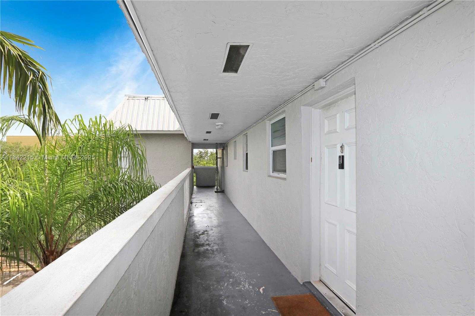 Small Image of 17255 SOUTH WEST 95TH AVE #445, Palmetto Bay Number 3