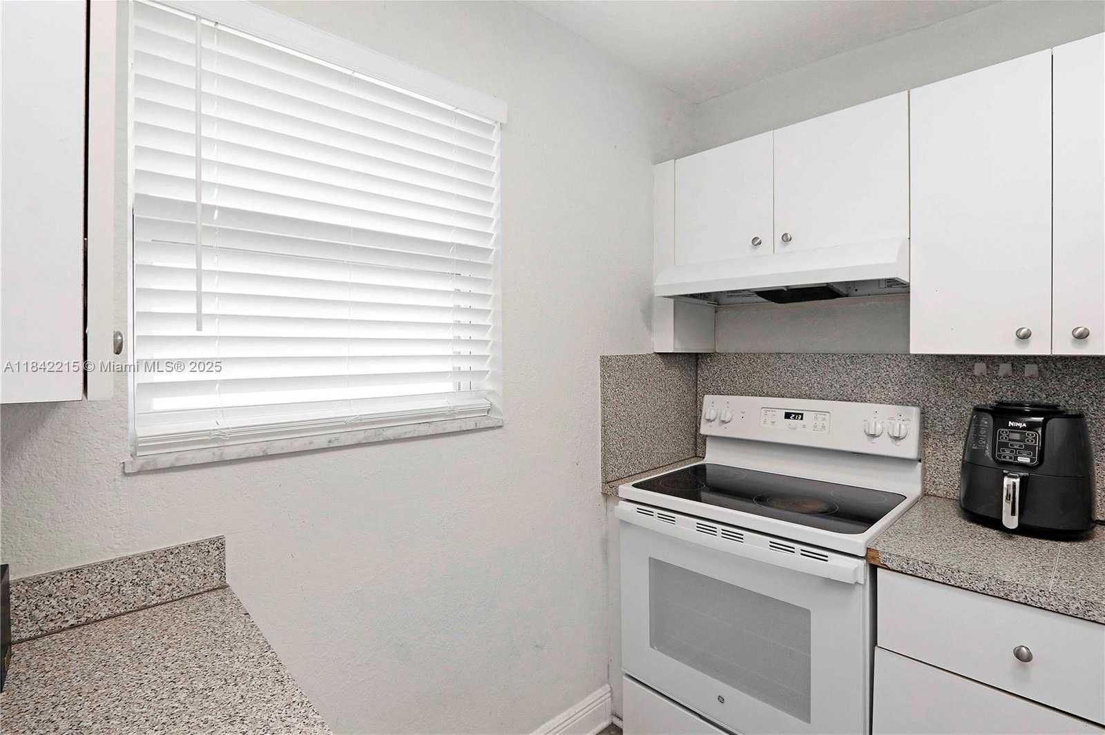 Small Image of 17255 SOUTH WEST 95TH AVE #445, Palmetto Bay Number 8