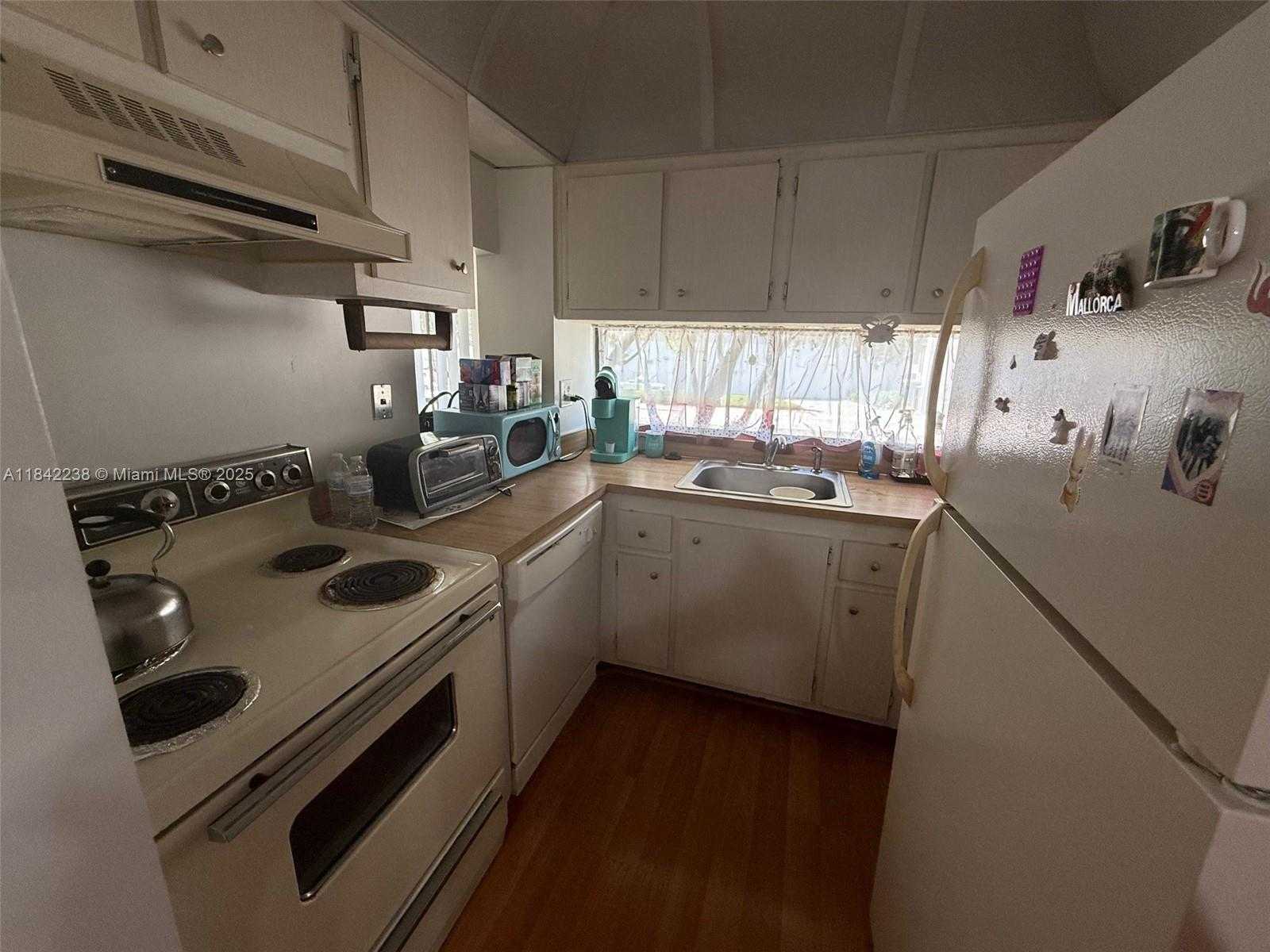 Small Image of 16909 NORTH BAY RD #217, Sunny Isles Beach Number 39