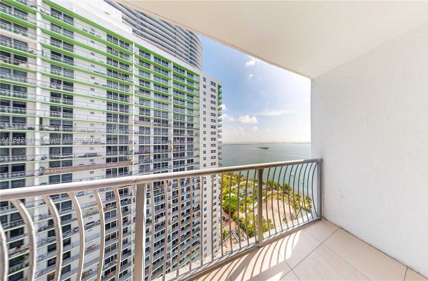 Small Image of 1750 NORTH BAYSHORE DR #2803, Miami Number 27