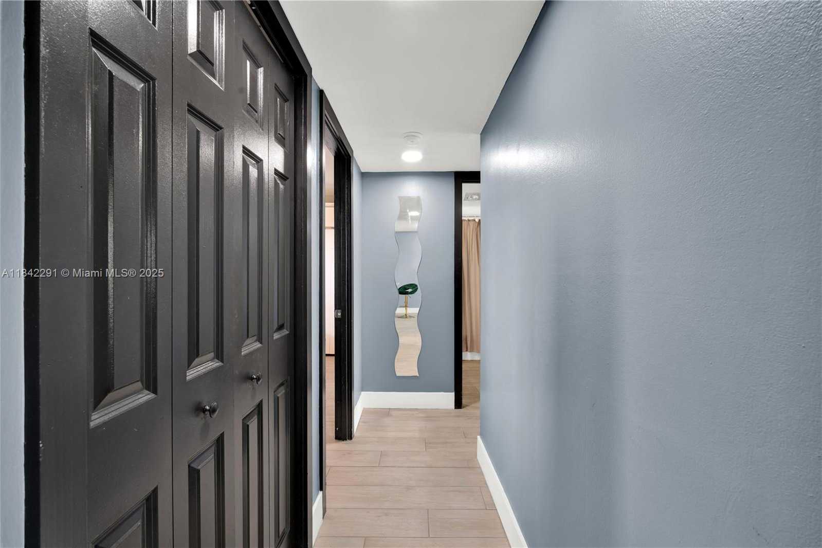 Small Image of 950 HILLCREST DR #414, Hollywood Number 13