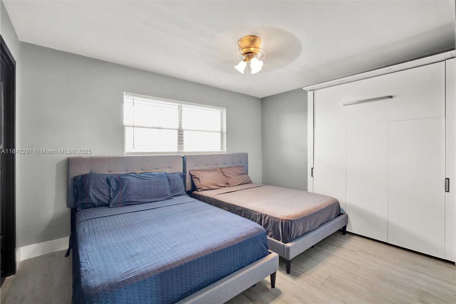 Small Image of 950 HILLCREST DR #414, Hollywood Number 21